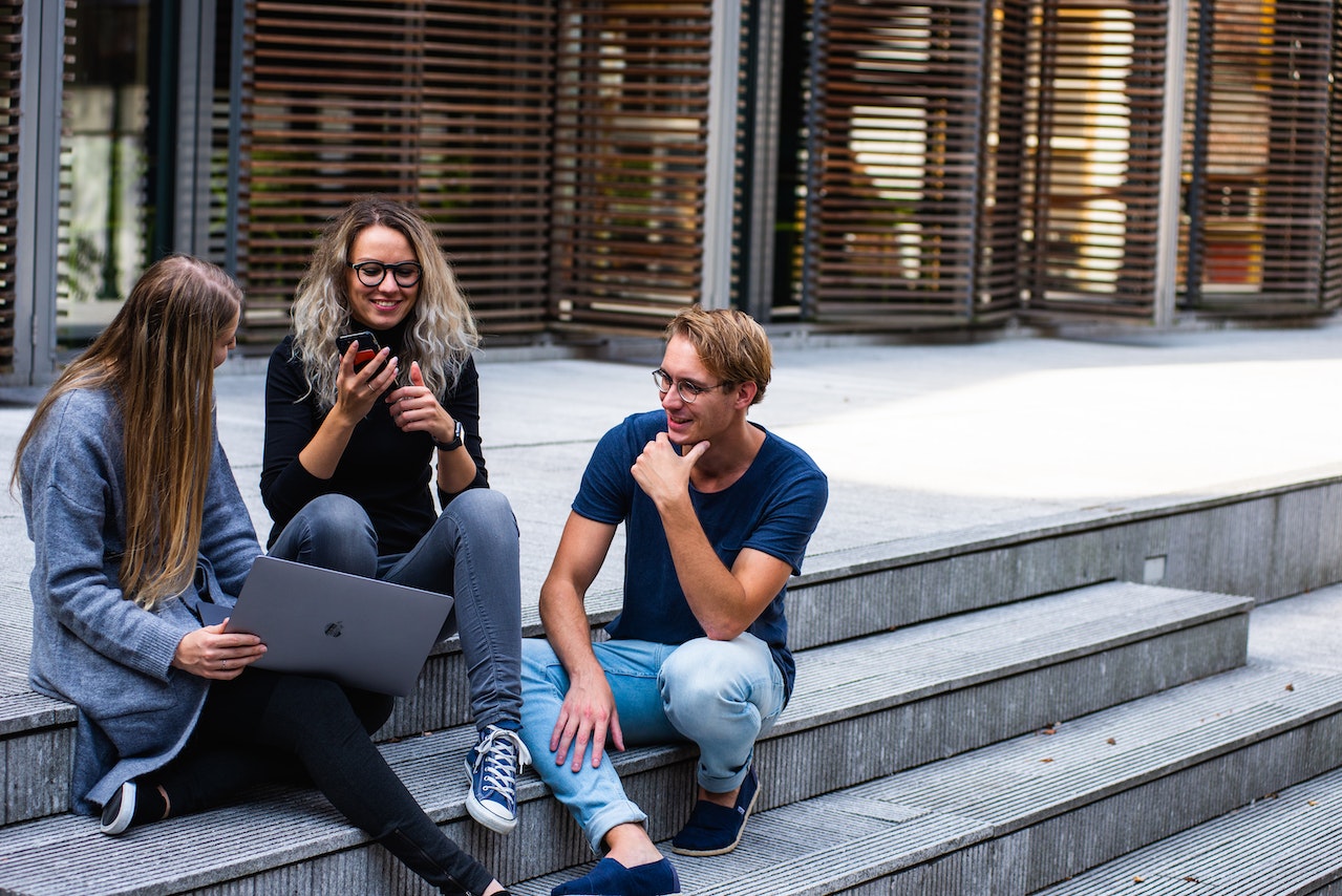 pexels-buro-millennial-1438072