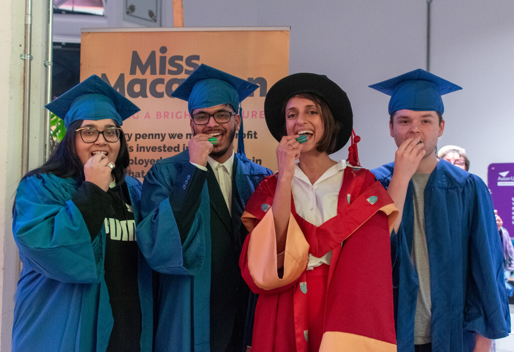Miss Mac Grads (L 25)