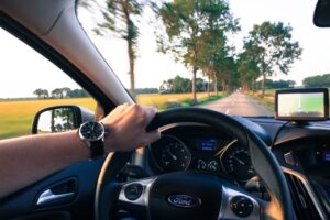 driving-gb3c242367_1280