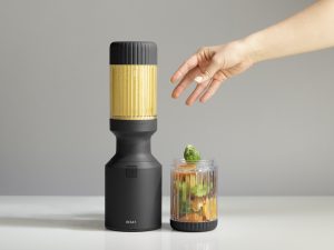 Beast-Health-Mightly-Blender-Black